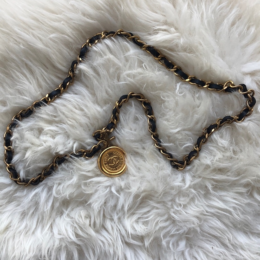 Vintage CHANEL Black and Gold Chain Belt